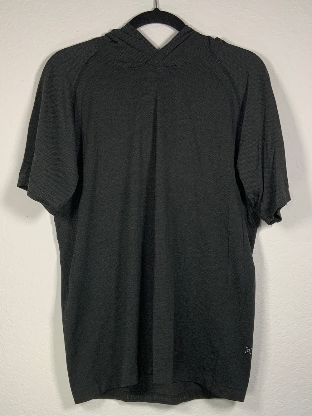 lululemon Men’s Hooded Metal Vent Tech Shirt